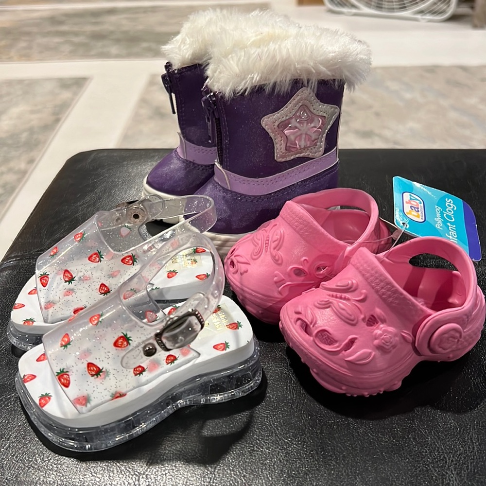 Lot of 3 size 1 shoes Children’s Place Fur Lined Snow Boots Strawberry Sandals